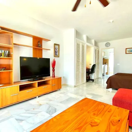 Estudio Solo Adultos A 9 Minutos A Pie De La Playa, Freewifi, Piscina Y Cerca De Playa De Las Americas En Sur De Tenerife Apartment